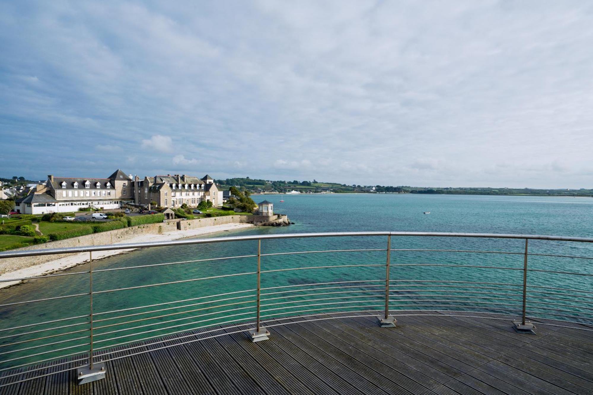 Hotel Valdys Thalasso & Spa - Beau Rivage Роскоф Экстерьер фото